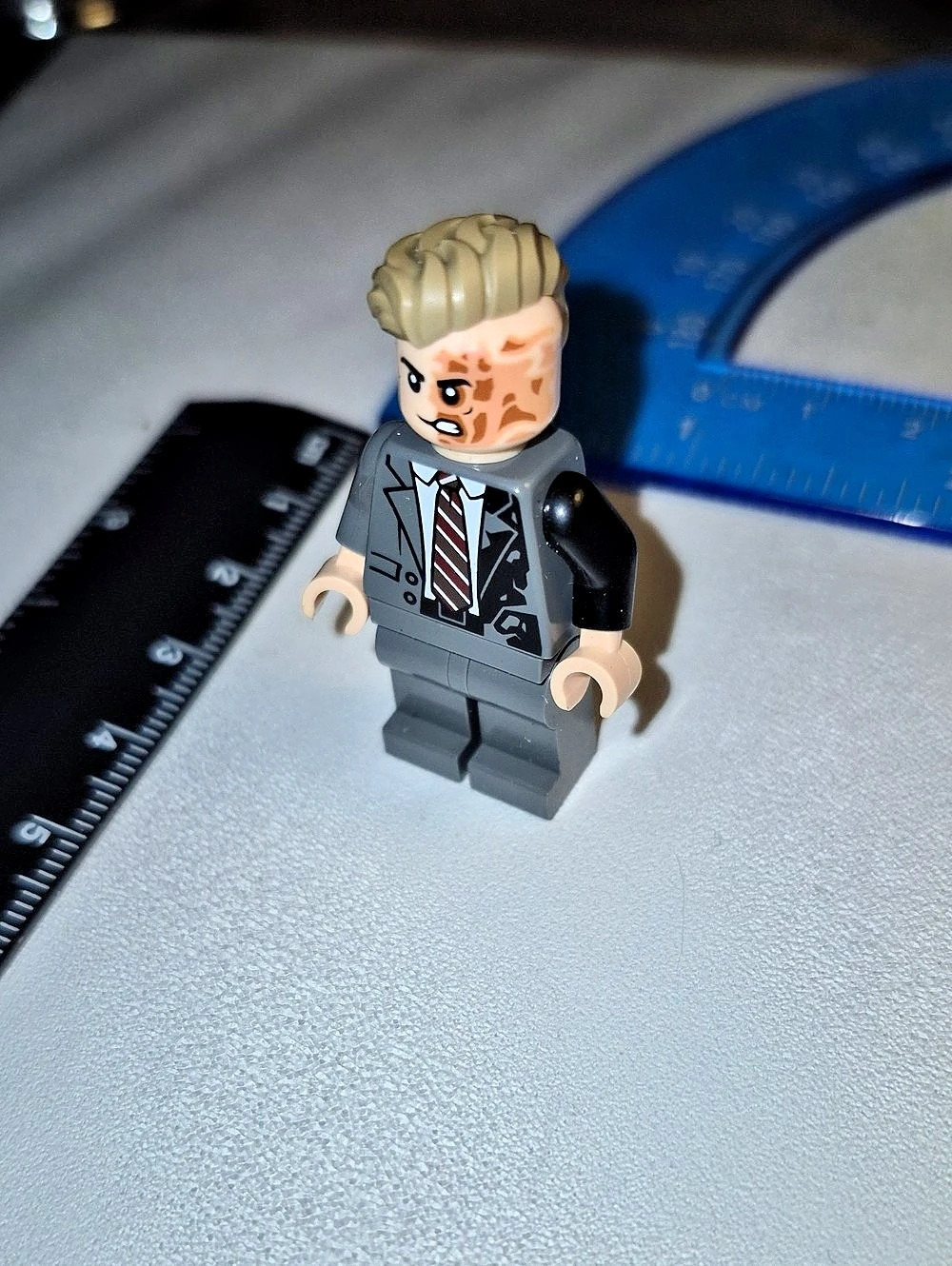 🔥 RARE & MINT! LEGO DC Super Heroes Two-Face (Dark Knight Trilogy) - sh1023 🔥